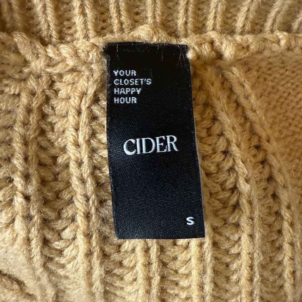 Cider Camel Cable Knit zip front sweater Size Small - Picture 5 of 5